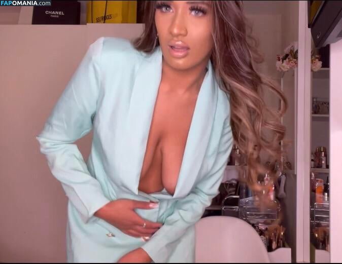 Amina Iqbal / xminaaa_ Γυμνός OnlyFans  Διαρρεύσαστη φωτογραφία #1