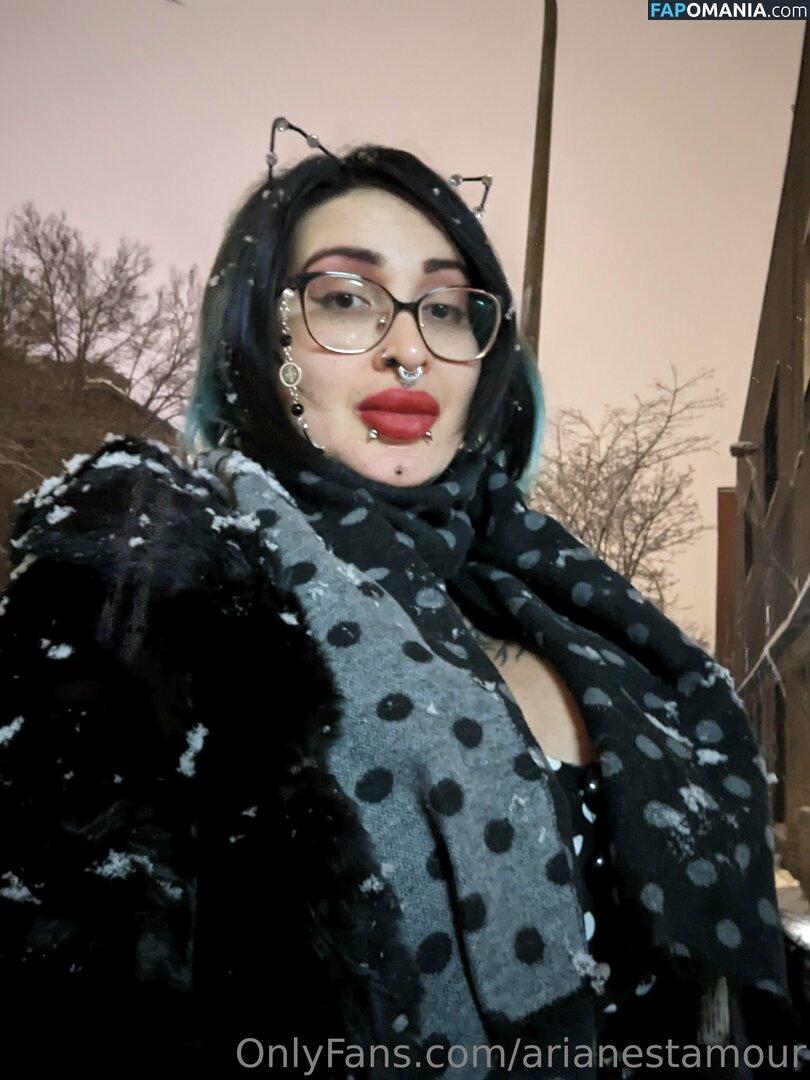 Ariane Saint Amour / ariane_st.amour / arianestamour Γυμνός OnlyFans  Διαρρεύσαστη φωτογραφία #2