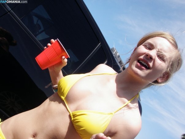 Britt Robertson Γυμνός Διαρρεύσαστη φωτογραφία #15