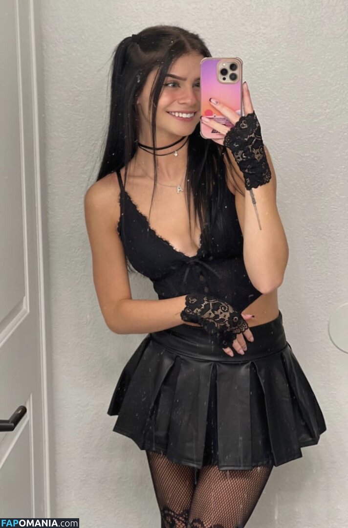 Cassiana Pozzi / cassianapozzi Γυμνός OnlyFans  Διαρρεύσαστη φωτογραφία #4