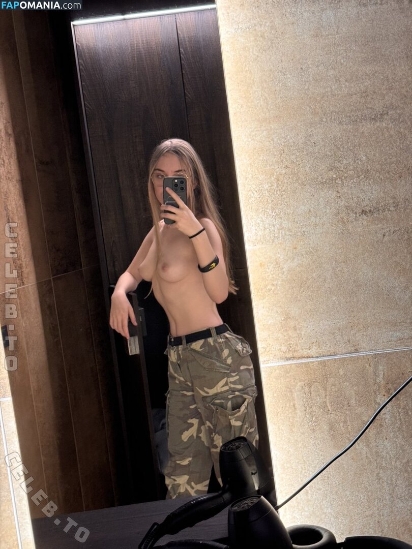 Celineiswyld / ilovee39m5 Γυμνός OnlyFans  Διαρρεύσαστη φωτογραφία #11