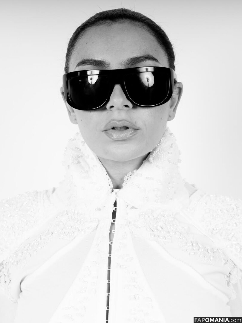 Charli XCX / charli_xcx / charlignarly / charlixcx / https: Γυμνός OnlyFans  Διαρρεύσαστη φωτογραφία #1274