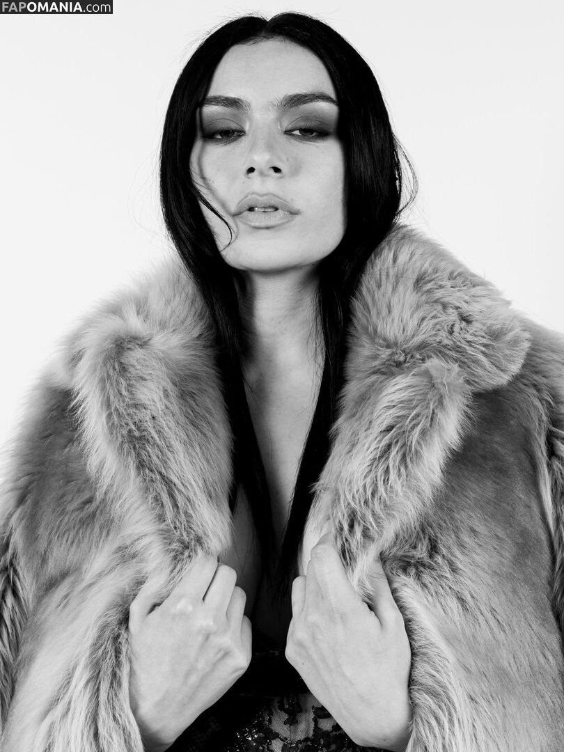 Charli XCX / charli_xcx / charlignarly / charlixcx / https: Γυμνός OnlyFans  Διαρρεύσαστη φωτογραφία #1276