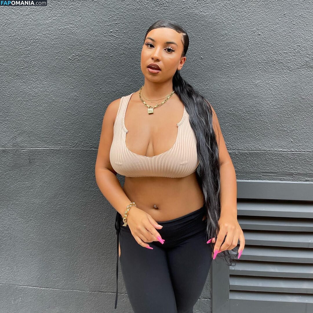 chloecvlogs / chloexchanel / https: Γυμνός OnlyFans  Διαρρεύσαστη φωτογραφία #7