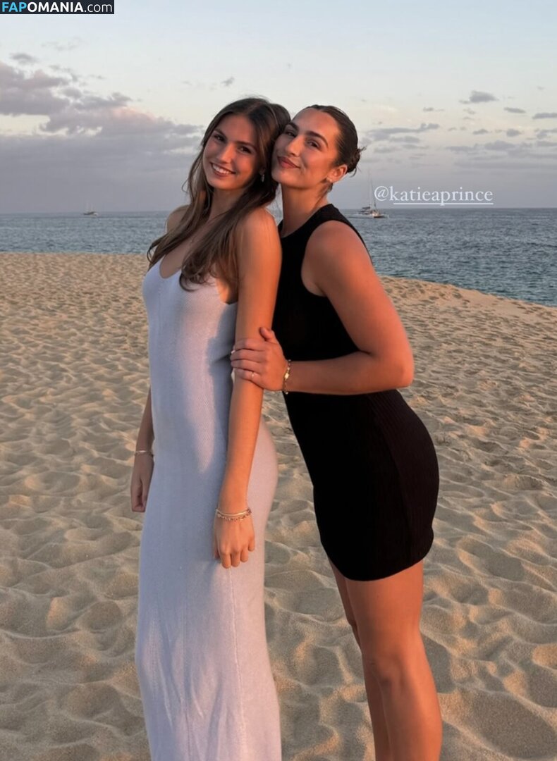 Christine Prince / christinee.prince / christineusi Γυμνός OnlyFans  Διαρρεύσαστη φωτογραφία #2