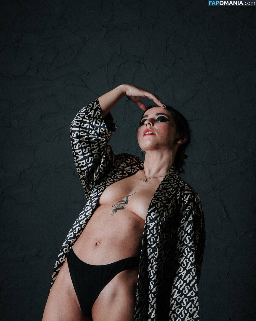 crismaia97 / maiaserena / user Γυμνός OnlyFans  Διαρρεύσαστη φωτογραφία #13