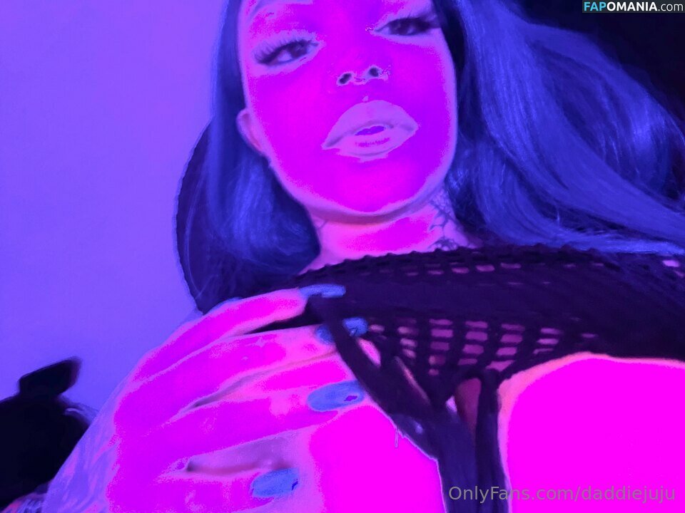 Daddiejuju / Earth2julisa Γυμνός OnlyFans  Διαρρεύσαστη φωτογραφία #2