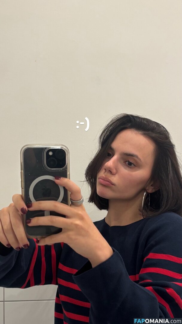 Dafne Keen / dafnefeetworld / dafnekeen Γυμνός OnlyFans  Διαρρεύσαστη φωτογραφία #1