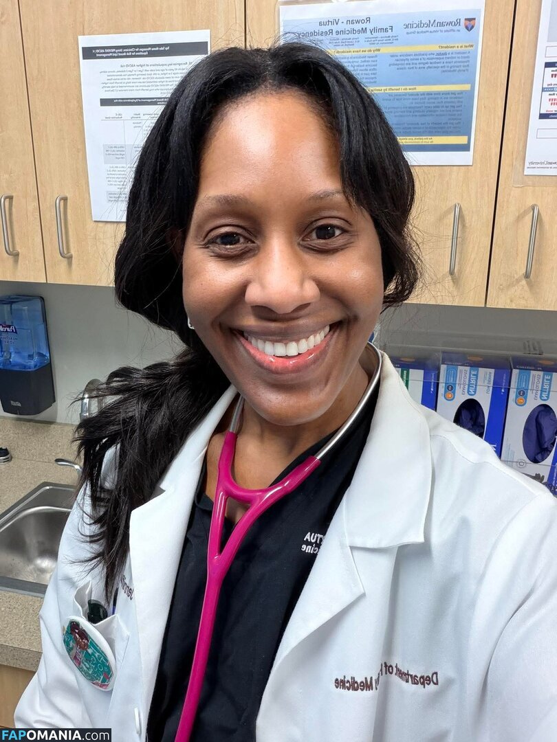 Dr.Jen Caudle Γυμνός OnlyFans  Διαρρεύσαστη φωτογραφία #5