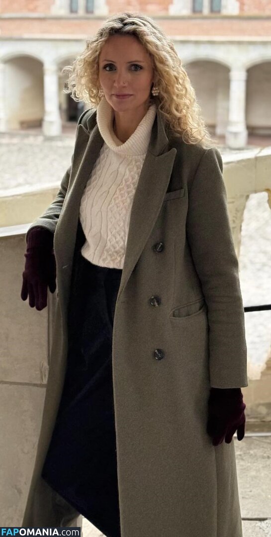 Dr Suzannah Lipscomb / https: / sixteenthcgirl Γυμνός OnlyFans  Διαρρεύσαστη φωτογραφία #1