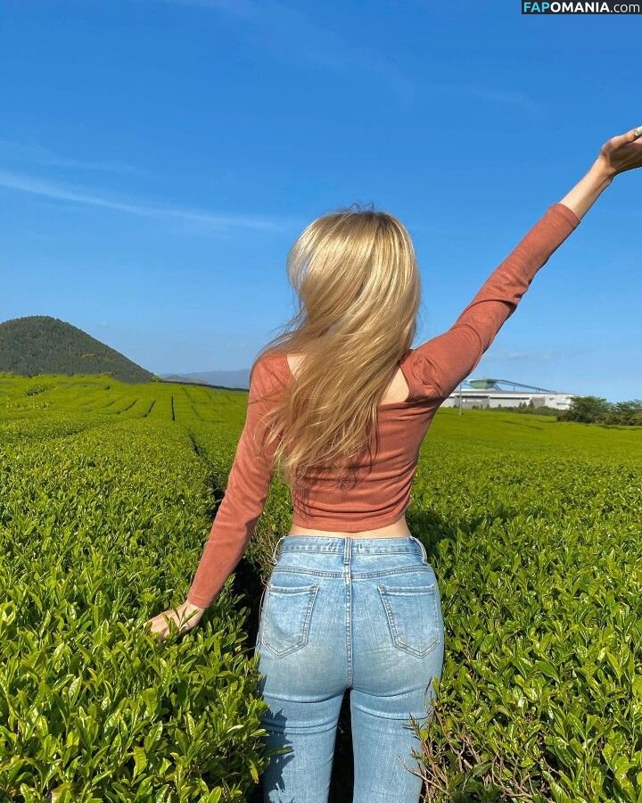 Elina Karimova / elina_4_22 Γυμνός OnlyFans  Διαρρεύσαστη φωτογραφία #2