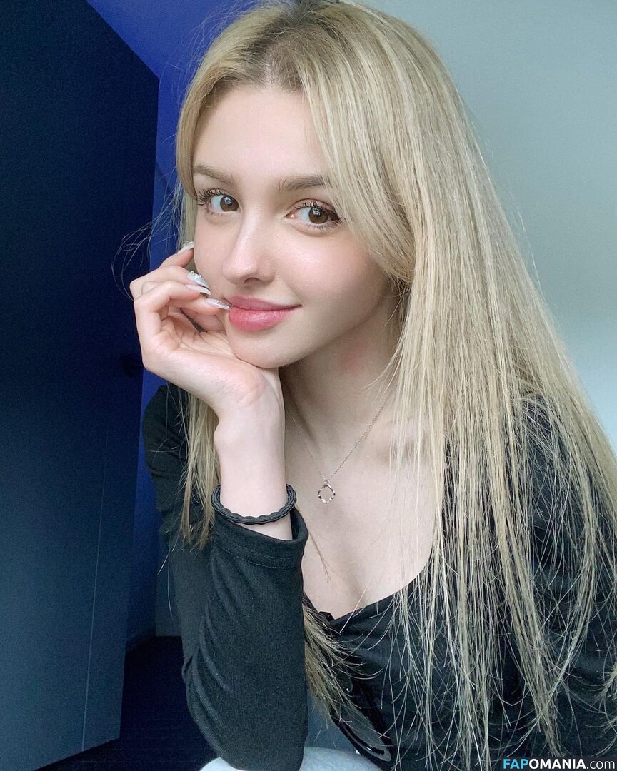 Elina Karimova / elina_4_22 Γυμνός OnlyFans  Διαρρεύσαστη φωτογραφία #17