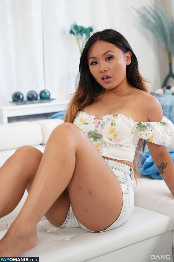 Elle Voneva / Phoebe Kalib / PhoebeKalib Γυμνός OnlyFans  Διαρρεύσαστη φωτογραφία #5
