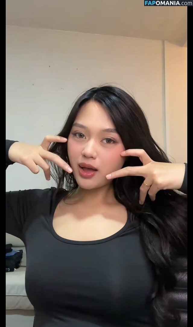 Ellesyanamira / PrincessEllesya Γυμνός OnlyFans  Διαρρεύσαστη φωτογραφία #6