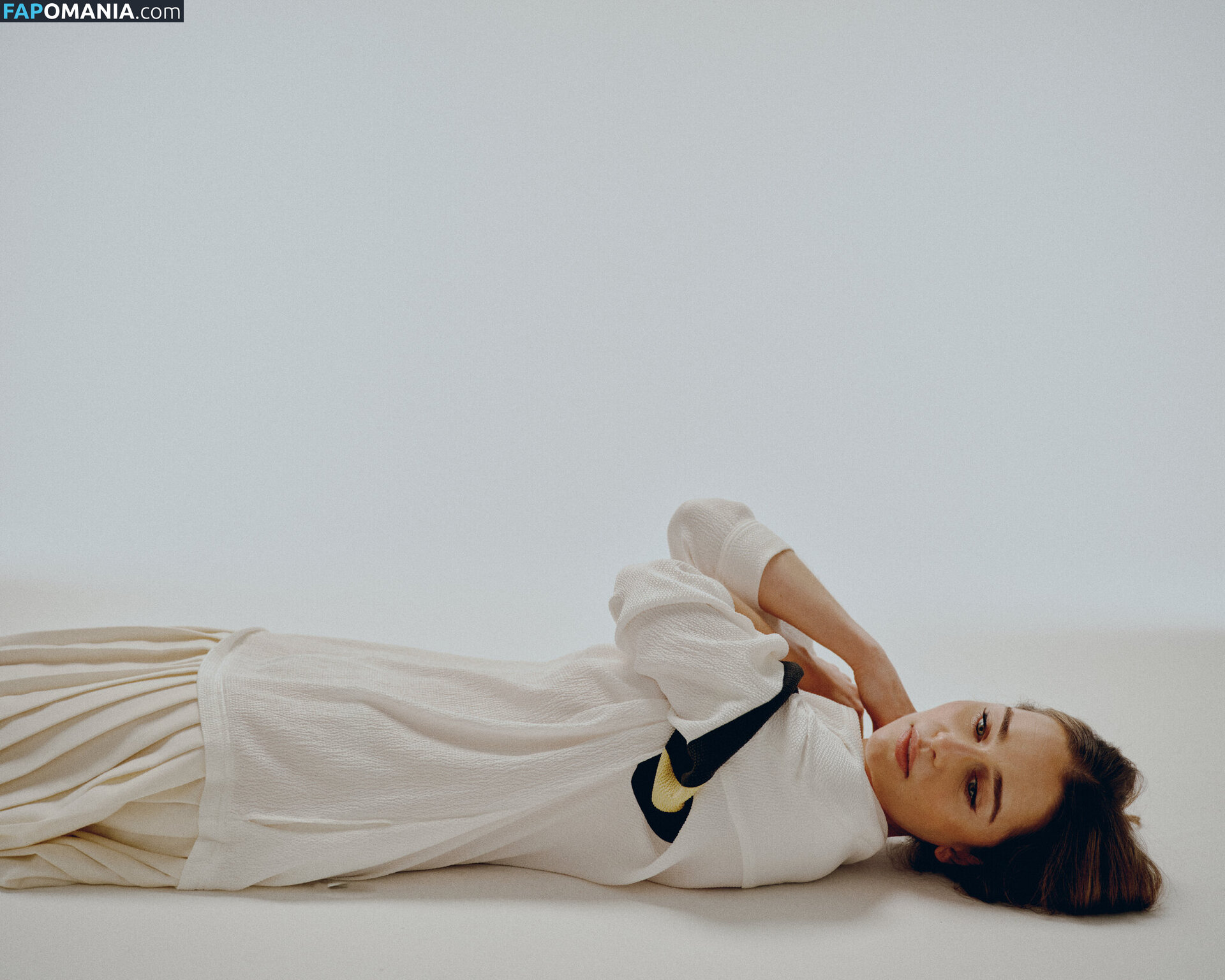 Emilia Clarke / clarkeyxo / emilia_clarke / emiliaclarke / emiliaclarkecentral / https: Γυμνός OnlyFans  Διαρρεύσαστη φωτογραφία #943
