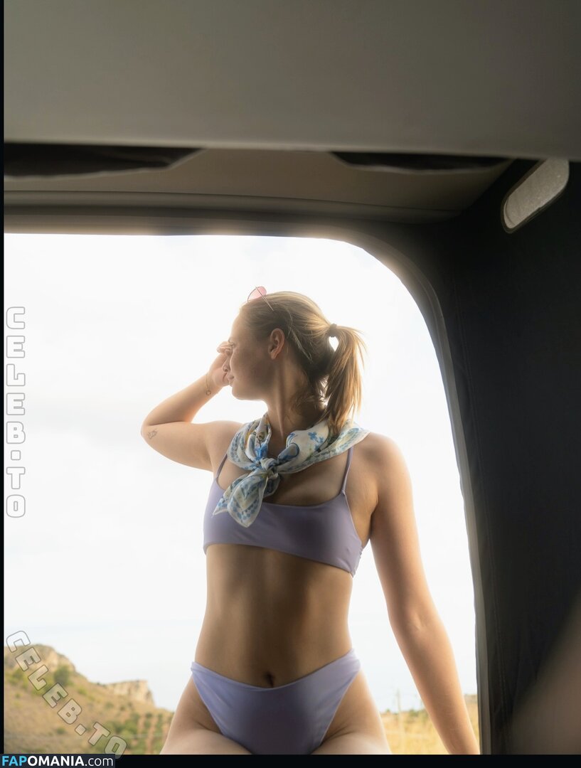 Emily Marie Neumann / emilymarieneumann Γυμνός OnlyFans  Διαρρεύσαστη φωτογραφία #2