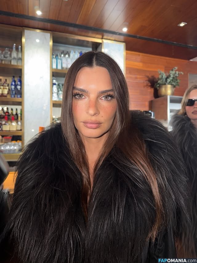 Emily Ratajkowski / Officialemilyratajkowski / emrata / https: Γυμνός OnlyFans  Διαρρεύσαστη φωτογραφία #39