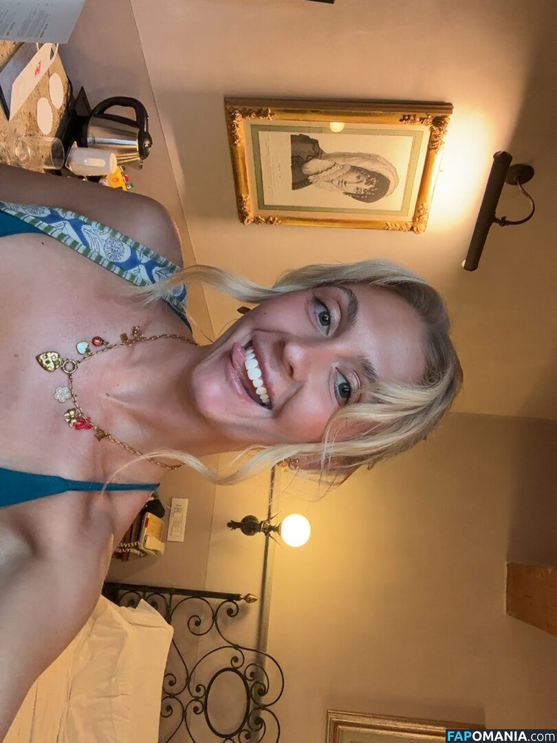emilywallbank / emwallbank / https: / miwallbank Γυμνός OnlyFans  Διαρρεύσαστη φωτογραφία #5