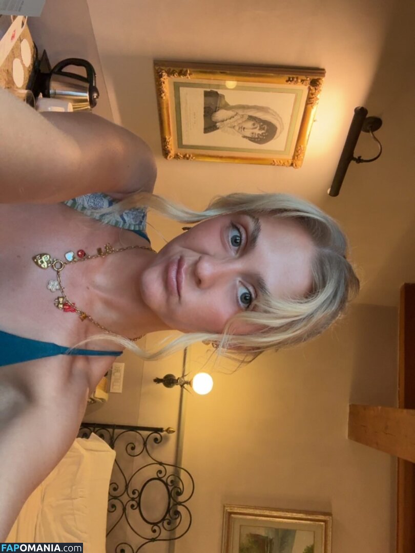 emilywallbank / emwallbank / https: / miwallbank Γυμνός OnlyFans  Διαρρεύσαστη φωτογραφία #6