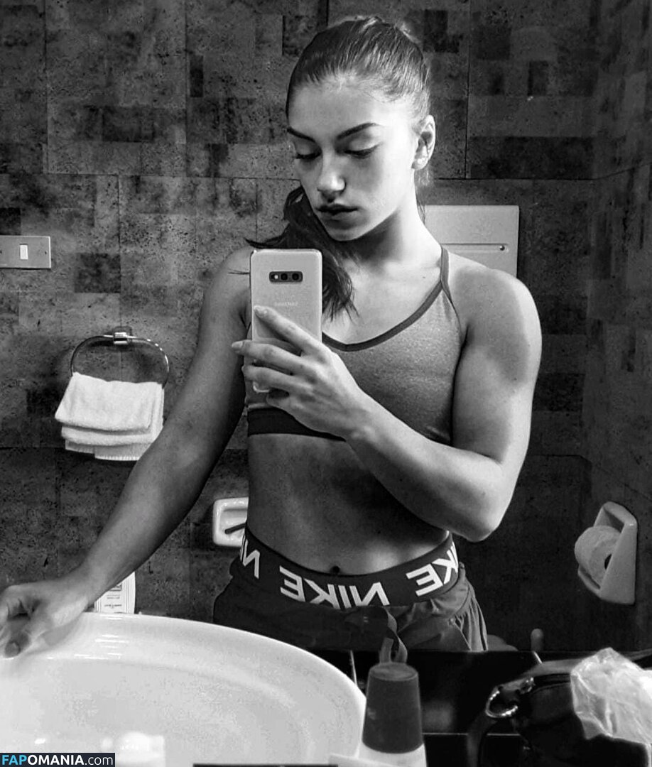 Giulia Imperio / giuliaimperio7 / giuliaimperioo Γυμνός OnlyFans  Διαρρεύσαστη φωτογραφία #3