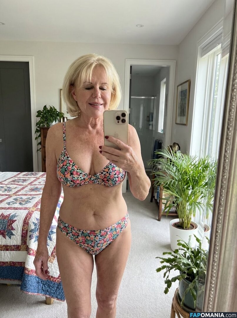 GrannyKatheryn / grandmakathryyn / grannykathryn / https: / yourgrannykat Γυμνός OnlyFans  Διαρρεύσαστη φωτογραφία #1