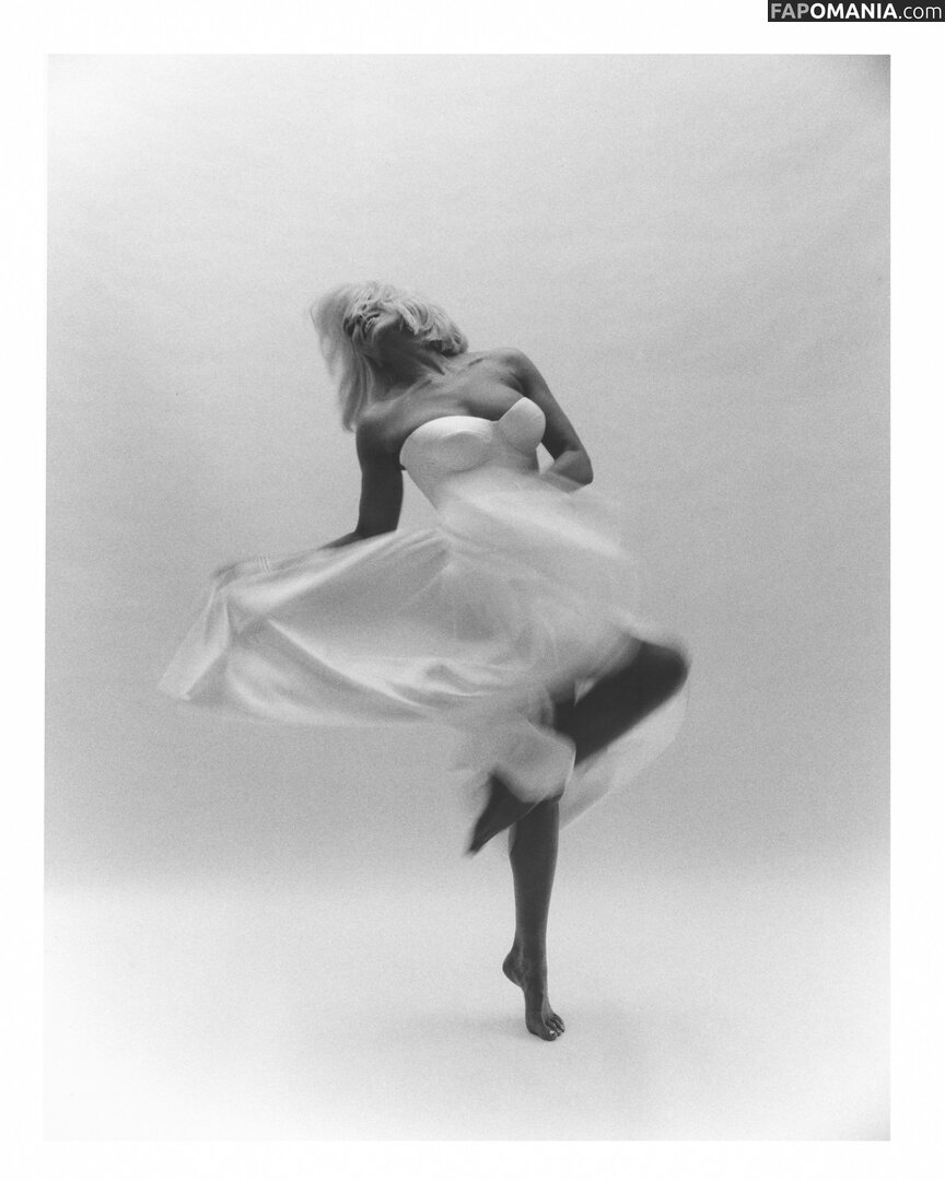 Hannah Waddingham / hannah_waddingham Γυμνός OnlyFans  Διαρρεύσαστη φωτογραφία #3