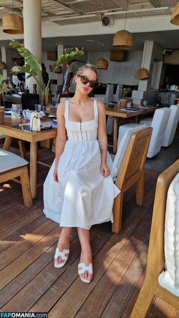 Helen Flanagan Γυμνός Διαρρεύσαστη φωτογραφία #16