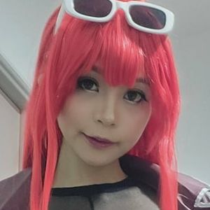 Hitomi Kadorin Cosplay