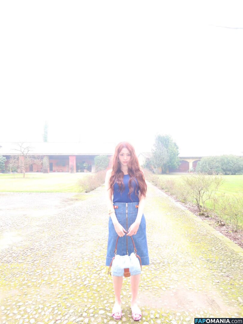 Huh Yunjin 허윤진 / LESSERAFIM / jenaissante Γυμνός OnlyFans  Διαρρεύσαστη φωτογραφία #87