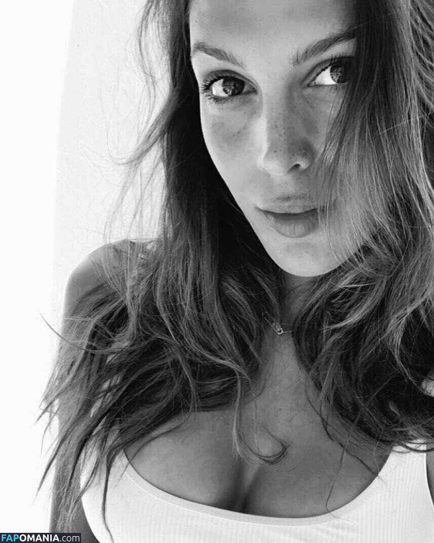 Iris Mittenaere / irismittenaere / summerxiris Γυμνός OnlyFans  Διαρρεύσαστη φωτογραφία #36