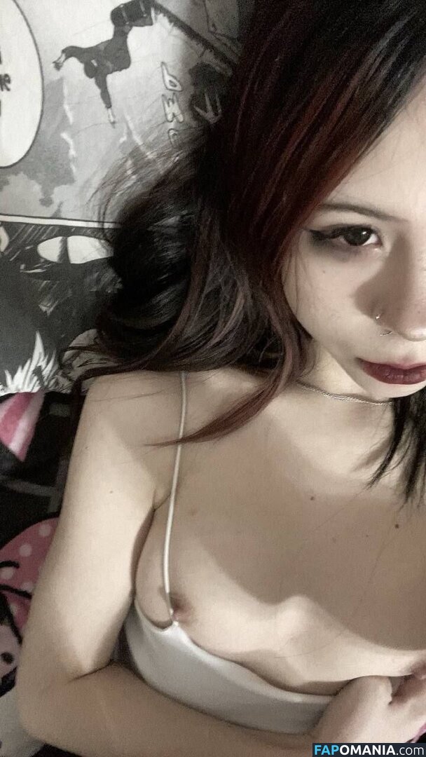 Izolyator Natsuki Γυμνός OnlyFans  Διαρρεύσαστη φωτογραφία #6