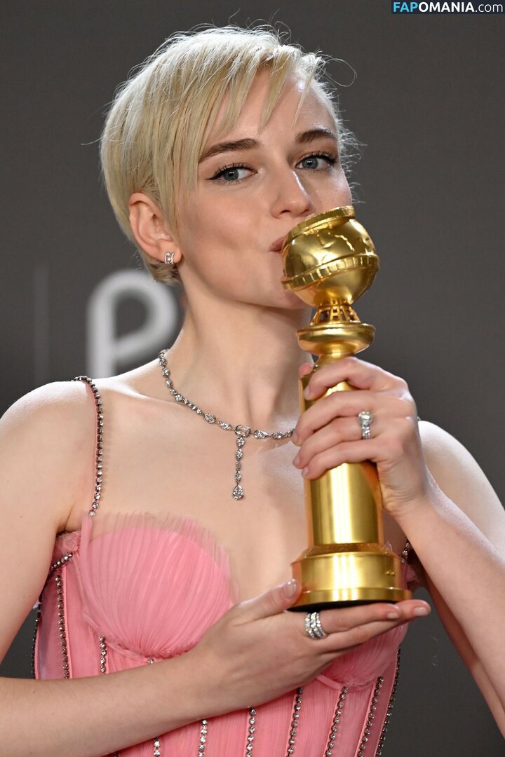 Julia Garner / juliagarnerofficial / ztyg_29 Γυμνός OnlyFans  Διαρρεύσαστη φωτογραφία #2