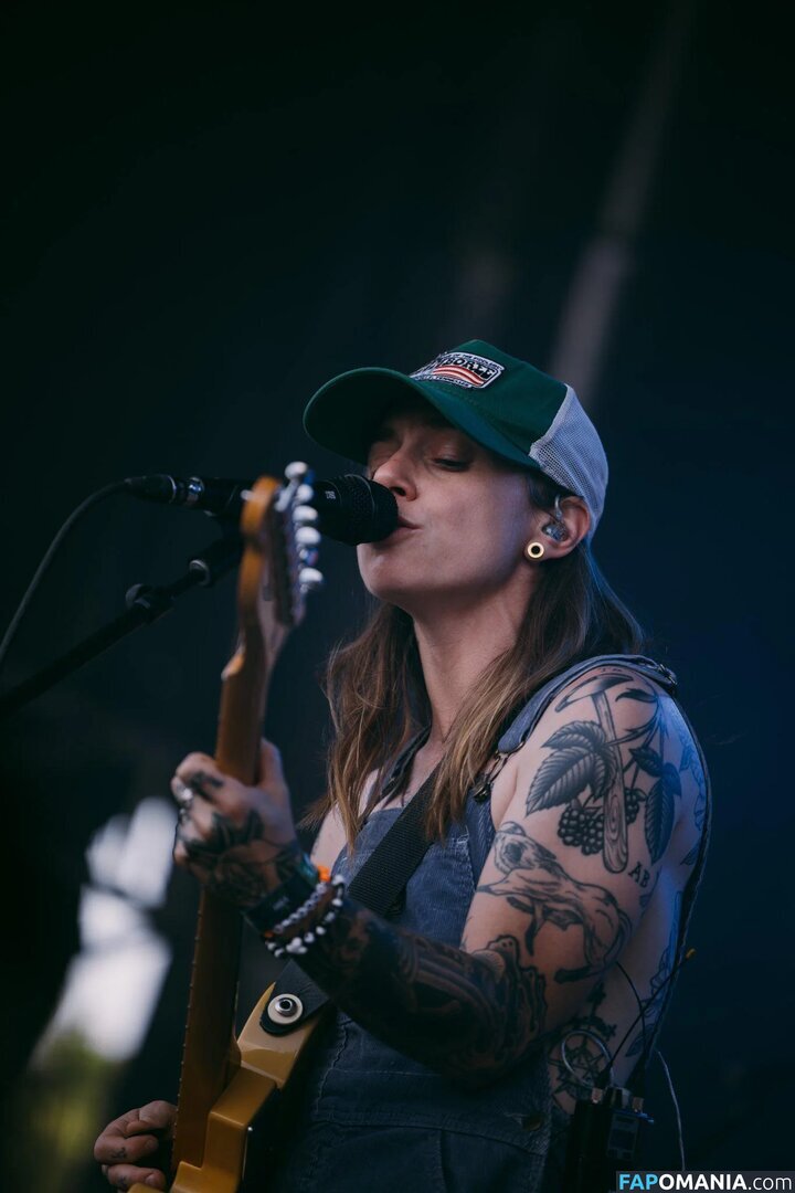 Julien Baker / julienrbaker Γυμνός OnlyFans  Διαρρεύσαστη φωτογραφία #25