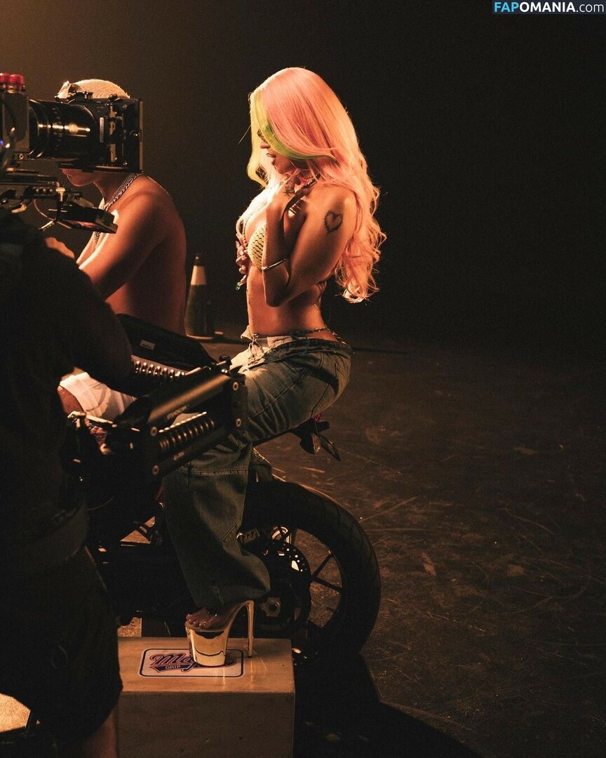 Karol G / karolg / karolgfriend Γυμνός OnlyFans  Διαρρεύσαστη φωτογραφία #7