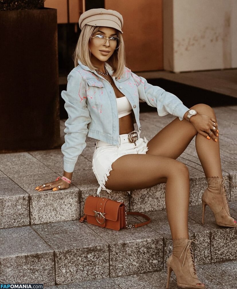 Karolina / brunettedoll77 / karolina_protsenko Γυμνός OnlyFans  Διαρρεύσαστη φωτογραφία #9