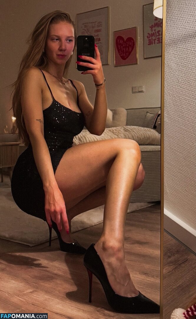 Katha Aomodels / aopremium / kathaaa_ecker Γυμνός OnlyFans  Διαρρεύσαστη φωτογραφία #1