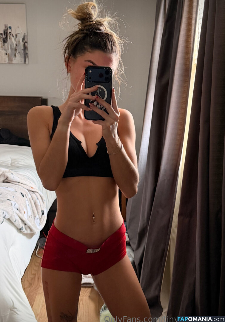 j.aida / kennaabennett / neve.lewiss / paige.donoway Γυμνός OnlyFans  Διαρρεύσαστη φωτογραφία #3