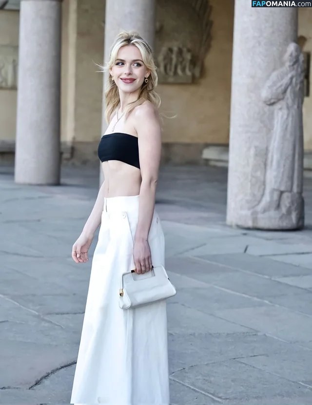 AdventuresSabrina / Kiernan Shipka / kiernanshipka Γυμνός OnlyFans  Διαρρεύσαστη φωτογραφία #92