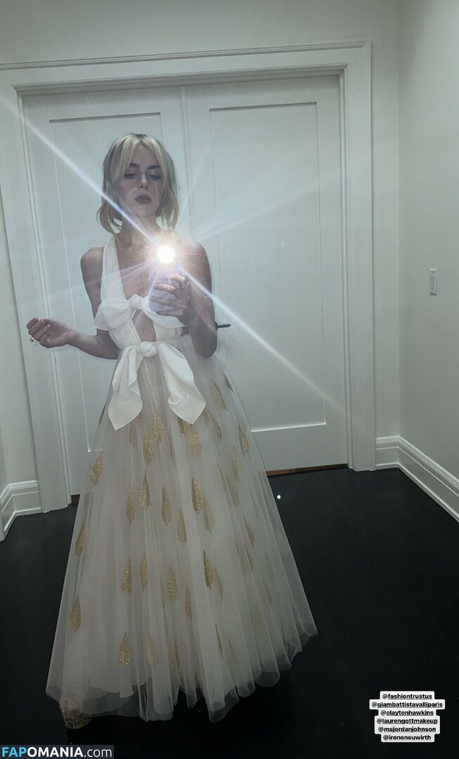 AdventuresSabrina / Kiernan Shipka / kiernanshipka Γυμνός OnlyFans  Διαρρεύσαστη φωτογραφία #662