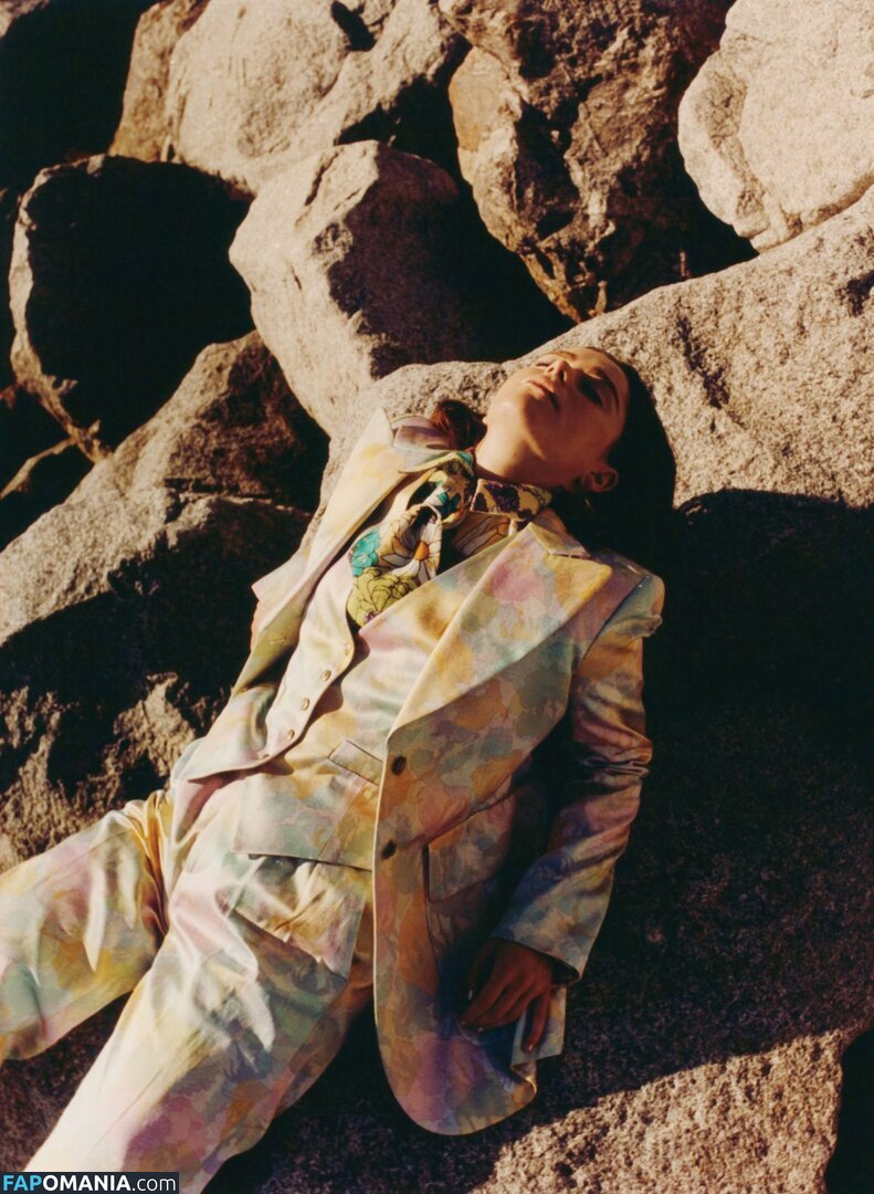 AdventuresSabrina / Kiernan Shipka / kiernanshipka Γυμνός OnlyFans  Διαρρεύσαστη φωτογραφία #850
