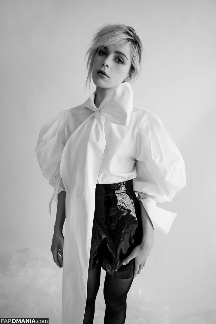 AdventuresSabrina / Kiernan Shipka / kiernanshipka Γυμνός OnlyFans  Διαρρεύσαστη φωτογραφία #1534