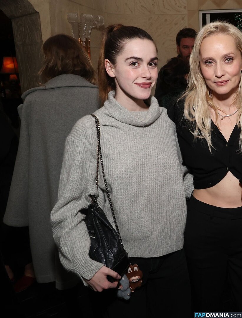 AdventuresSabrina / Kiernan Shipka / kiernanshipka Γυμνός OnlyFans  Διαρρεύσαστη φωτογραφία #1551