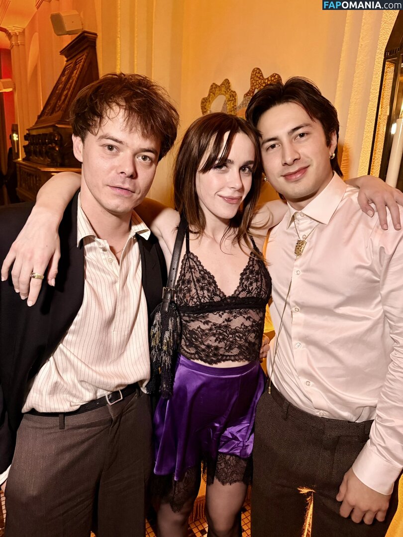 AdventuresSabrina / Kiernan Shipka / kiernanshipka Γυμνός OnlyFans  Διαρρεύσαστη φωτογραφία #1556