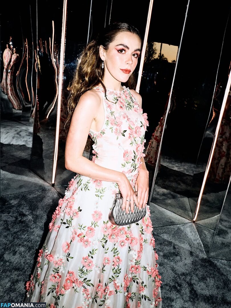 AdventuresSabrina / Kiernan Shipka / kiernanshipka Γυμνός OnlyFans  Διαρρεύσαστη φωτογραφία #1564