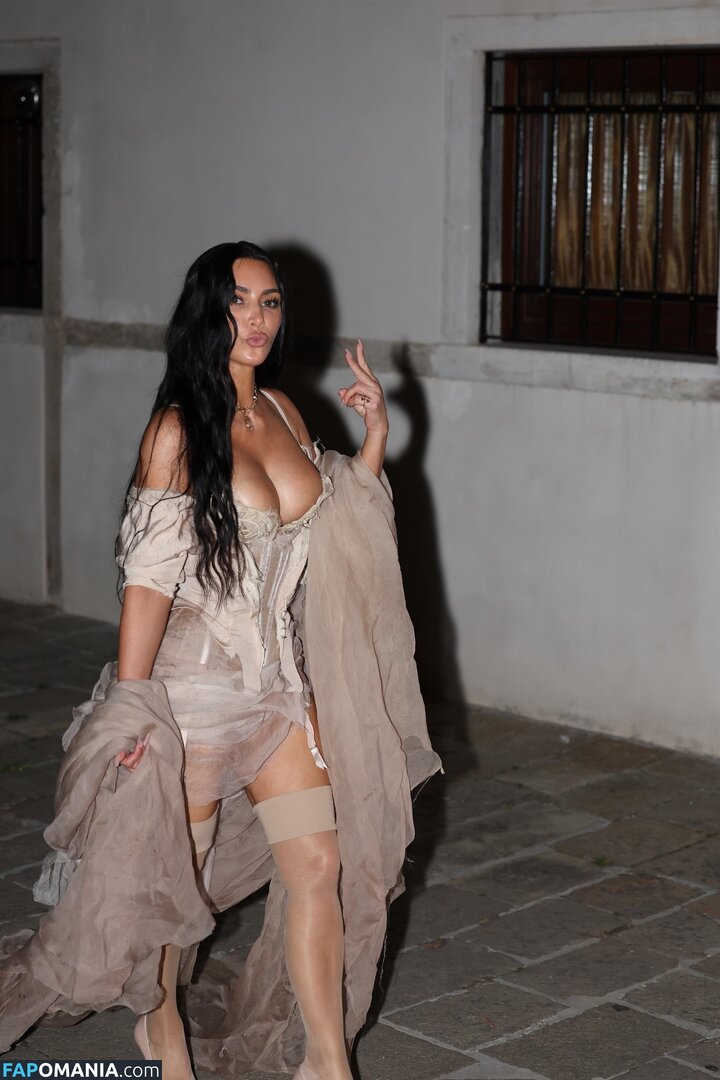 Kim Kardashian / kimkadarshian / kimkardashian Γυμνός OnlyFans  Διαρρεύσαστη φωτογραφία #23