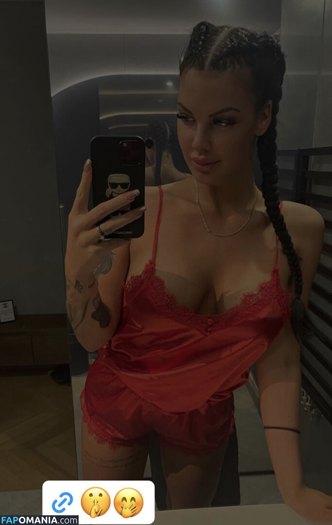 Chloe / Krattinger Kitti / Krtt_ngr / krttngr Γυμνός OnlyFans  Διαρρεύσαστη φωτογραφία #1