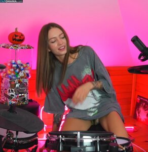 Kriss Drummer / Kristina Rybalchenko / kriss_drummer Γυμνός OnlyFans  Διαρρεύσαστη φωτογραφία #2