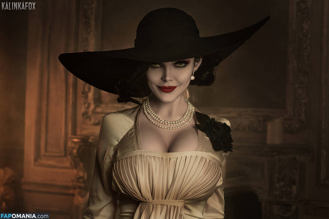 Alcina Dimitrescu and Bela Dimitrescu / Cassandra Dimitrescu / Daniela Dimitrescu / Lady Dimitrescu / ladydumitrescu Γυμνός OnlyFans  Διαρρεύσαστη φωτογραφία #1