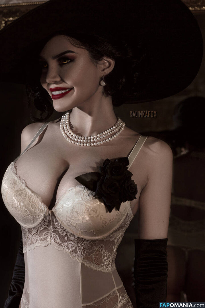 Alcina Dimitrescu and Bela Dimitrescu / Cassandra Dimitrescu / Daniela Dimitrescu / Lady Dimitrescu / ladydumitrescu Γυμνός OnlyFans  Διαρρεύσαστη φωτογραφία #8