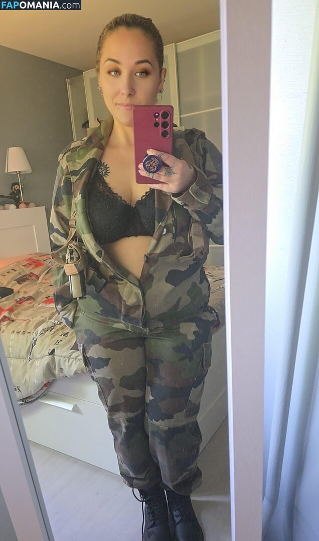 lariarussell / ryanfirst1 Γυμνός OnlyFans  Διαρρεύσαστη φωτογραφία #11